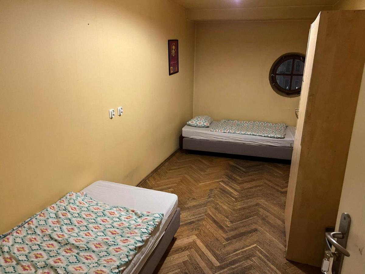 50 People Bis Apartment Krakow Dış mekan fotoğraf