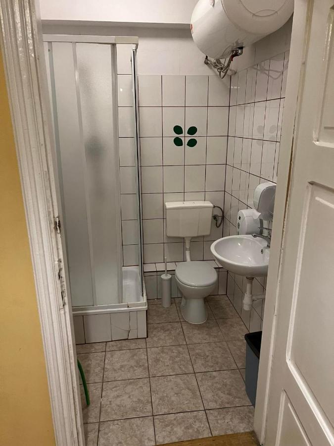 50 People Bis Apartment Krakow Dış mekan fotoğraf